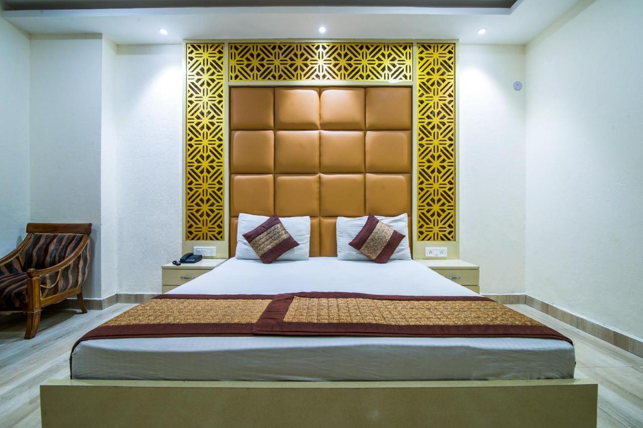Capital O Hotel Orchid Garden Near Satyam Inox Patel Nagar New Delhi Extérieur photo