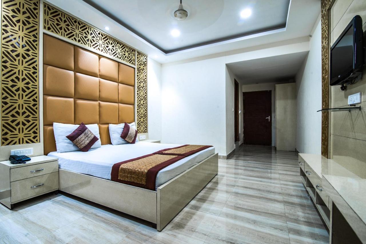 Capital O Hotel Orchid Garden Near Satyam Inox Patel Nagar New Delhi Extérieur photo