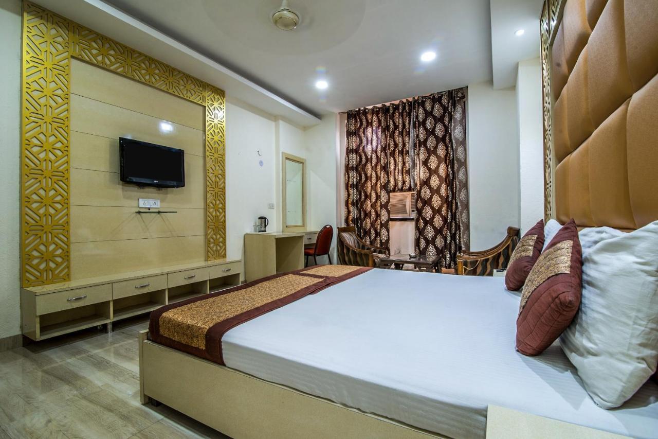 Capital O Hotel Orchid Garden Near Satyam Inox Patel Nagar New Delhi Extérieur photo